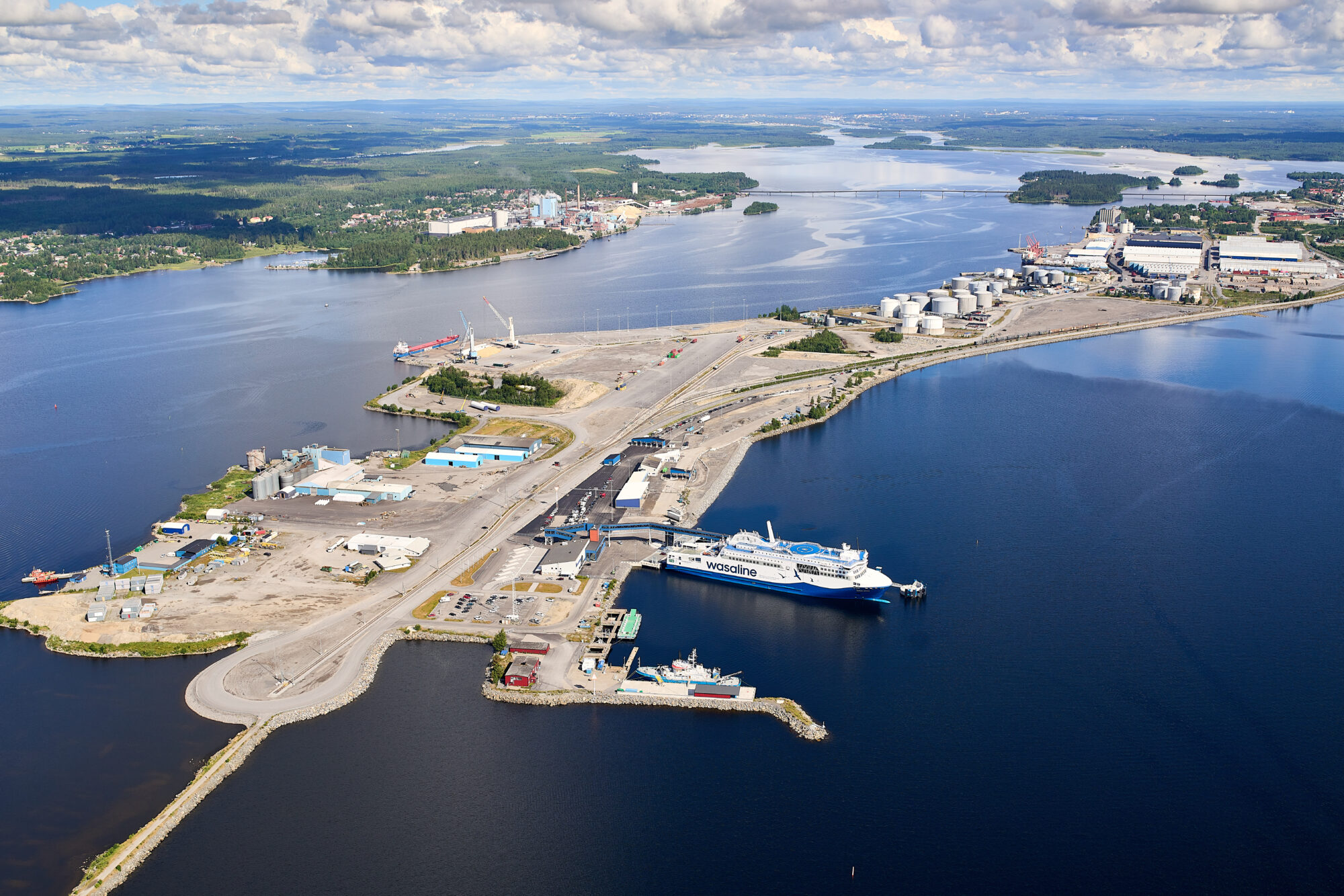 Nu kan fartyg laddas i Umeå hamn – Vinnergi teknikkonsult